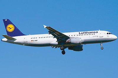 airplane model kits,Airbus A320 Lufthansa -- Plastic Model Airplane Kit -- 1/144 Scale -- #04267